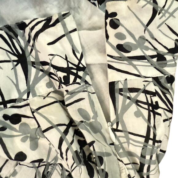 Express Abstract Floral A-Line Skirt, Black/White, Size 0 - Picture 3 of 3